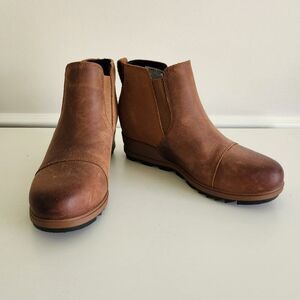 SOREL Evie II Chelsea Boot | Size 6 | Wedge Heel Grip Sole Suede Brown LIKE NEW
